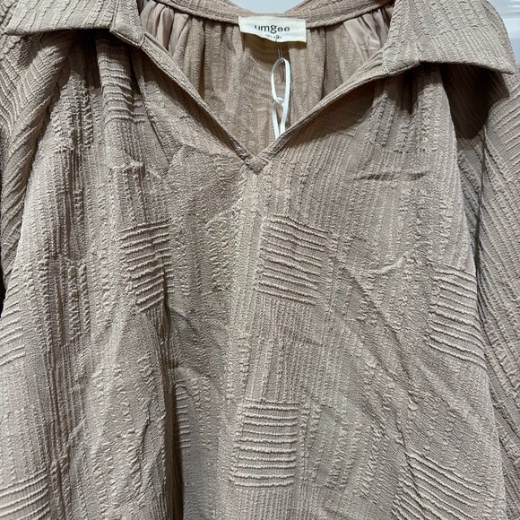 Textured V-Neck Collared Blouse - WC5445 - Umgee USA - Picture 4 of 4